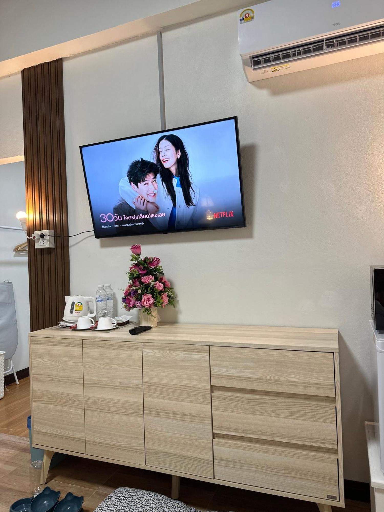 Service Apartment ห้อง102 ใจกลางเมืองใกล้แหล่งท่องเที่ยว Lampang Exteriör bild