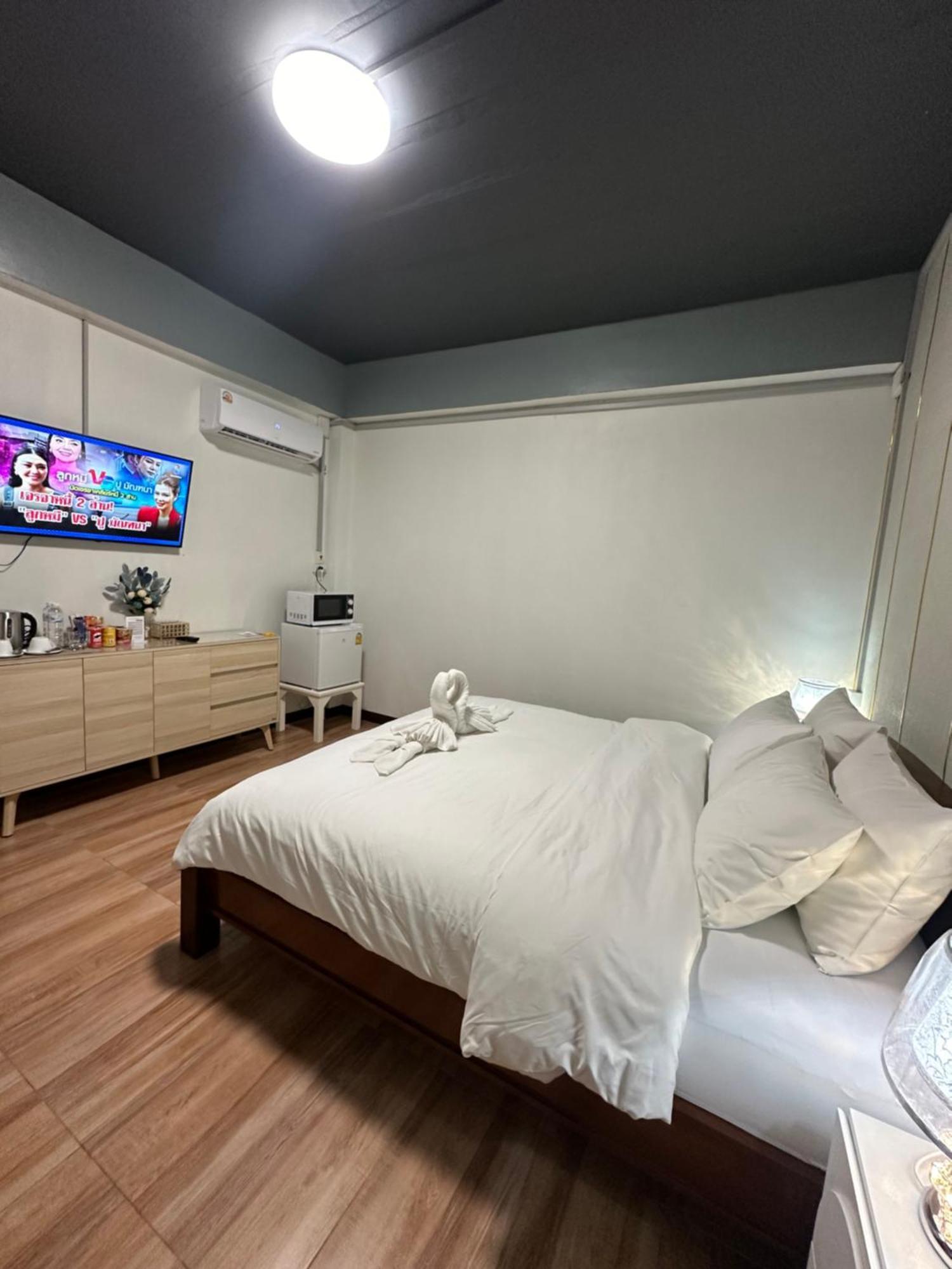 Service Apartment ห้อง102 ใจกลางเมืองใกล้แหล่งท่องเที่ยว Lampang Exteriör bild